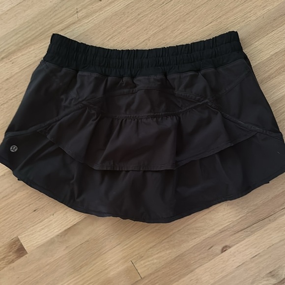 Lululemon Track Attack Skirt (with shorts)  athletica Black Size 10 - Picture 4 of 11